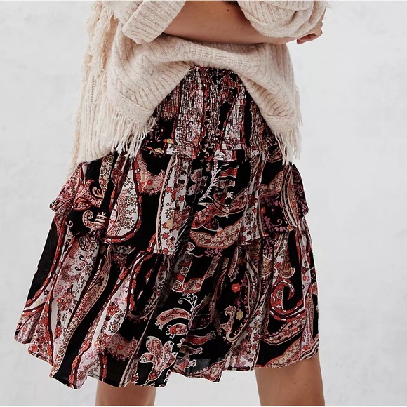 Anthropologie Dresses & Skirts - Anthropologie Paisley Mini Skirt - Black and Red
